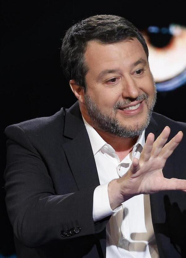 Cosa ci dice il linguaggio del corpo di Salvini a Belve? Quella timidezza con gestualit&agrave; ridotta denota che...