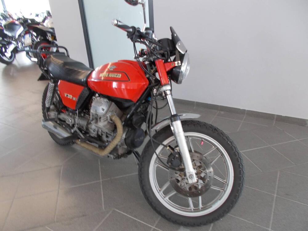 Moto Guzzi V 35 II (2)