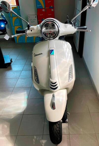 Vespa Primavera 125 (2024 - 25) nuova