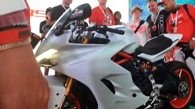 Ducati SuperSport 2017 svelata al WDW