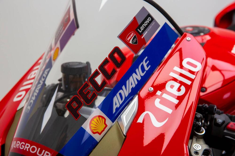 Ducati Panigale V4 Bagnaia 2022 World Champion Replica (2023) (12)