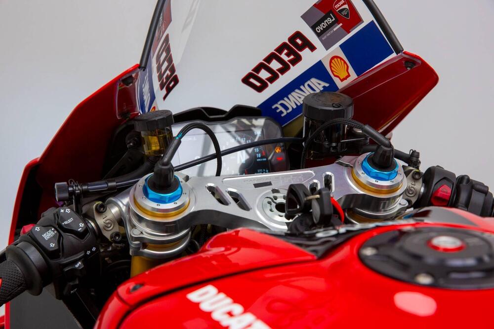 Ducati Panigale V4 Bagnaia 2022 World Champion Replica (2023) (16)