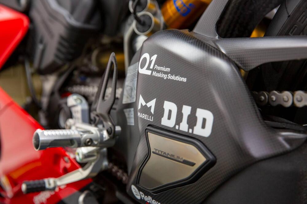 Ducati Panigale V4 Bagnaia 2022 World Champion Replica (2023) (18)