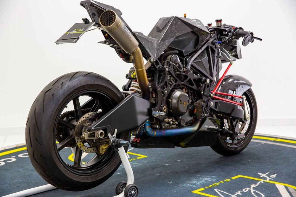 Vyrus 984 C3 2v (2012 - 20) (4)