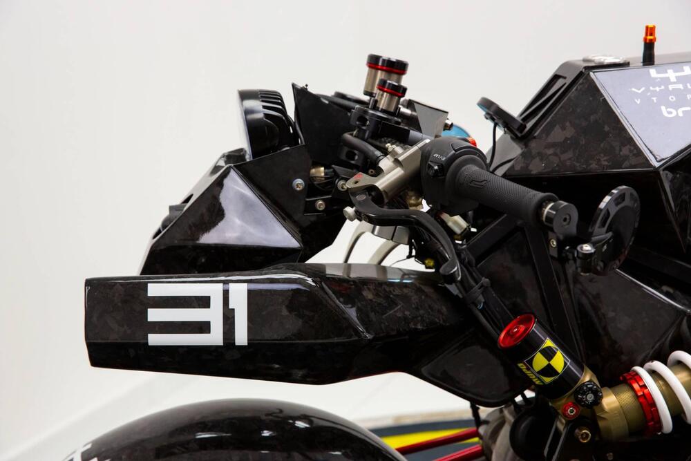 Vyrus 984 C3 2v (2012 - 20) (11)