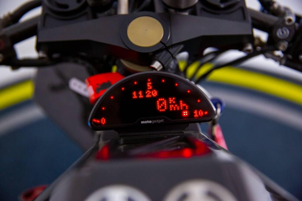 Vyrus 984 C3 2v (2012 - 20) (19)