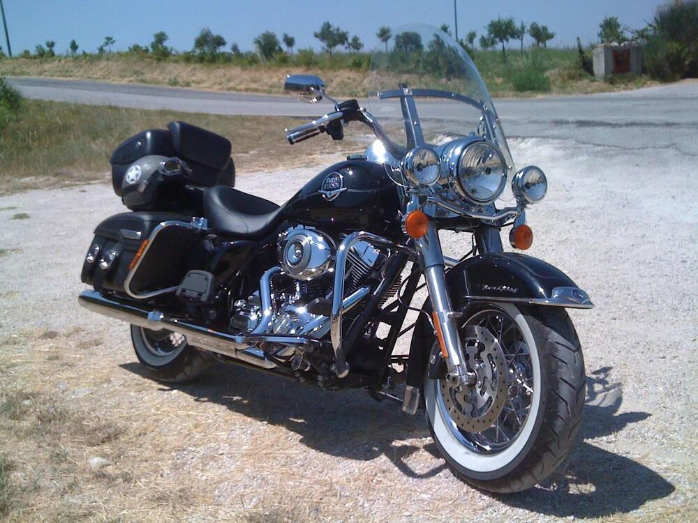 Harley-Davidson 1584 Road King Classic (2007 - 10) - FLHRC (3)