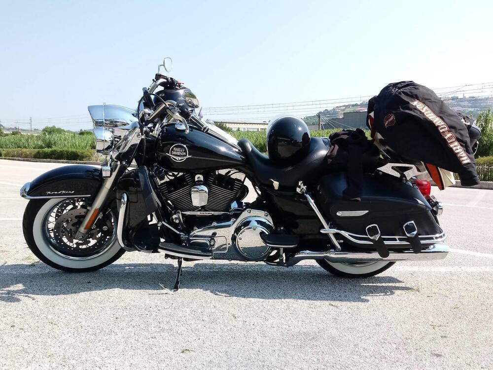 Harley-Davidson 1584 Road King Classic (2007 - 10) - FLHRC (2)