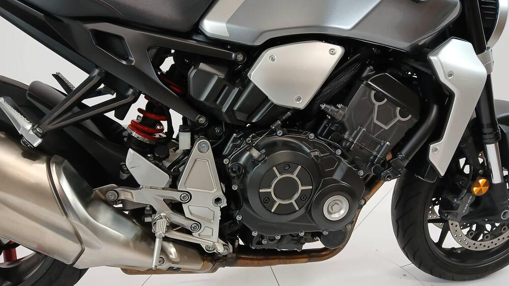 Honda CB 1000 R + Neo Sport Cafè (2019 - 20) (7)