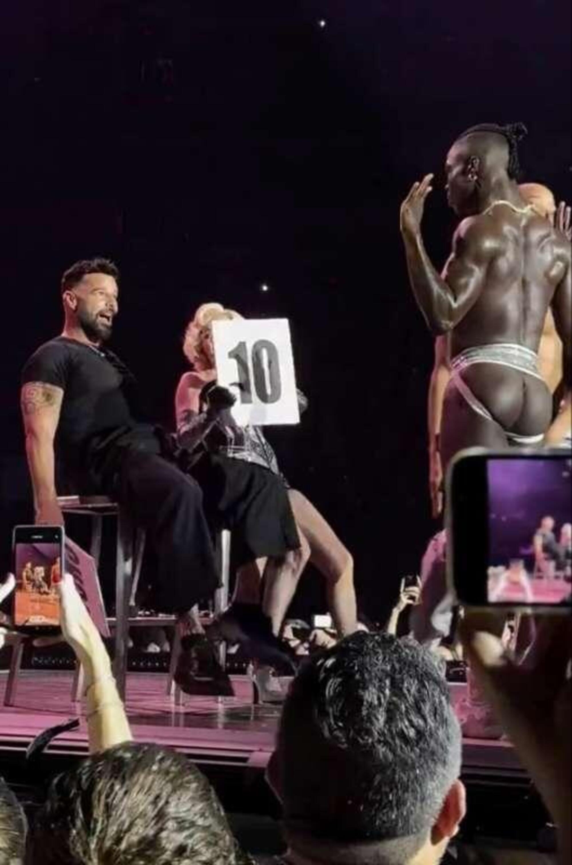 Ricky Martin Madonna concerto tour 2024 incidente hot