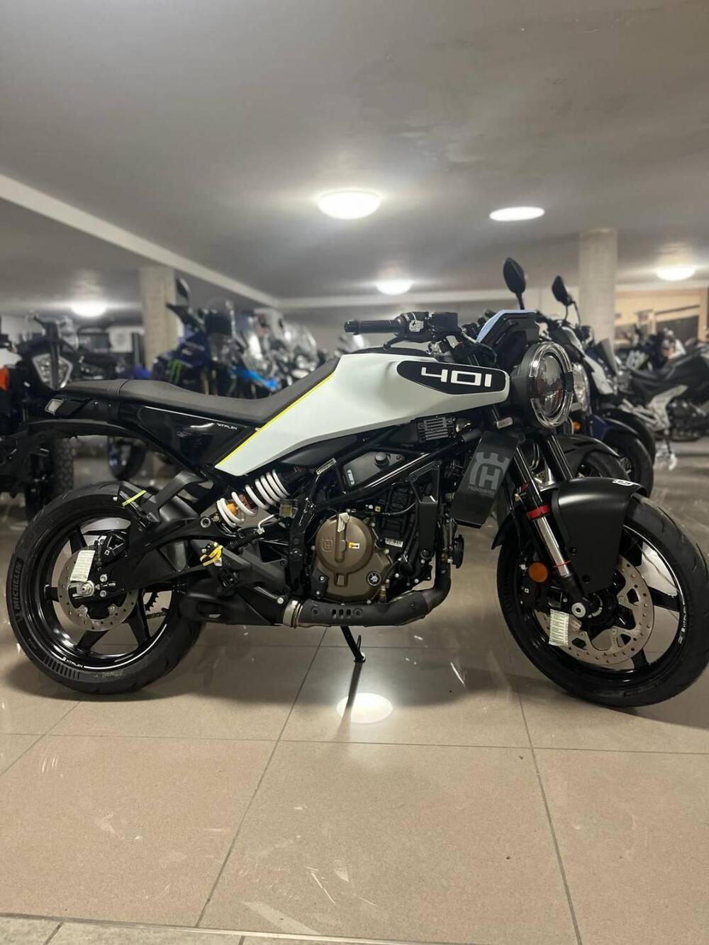 Husqvarna Vitpilen 401 (2024 - 26) (2)