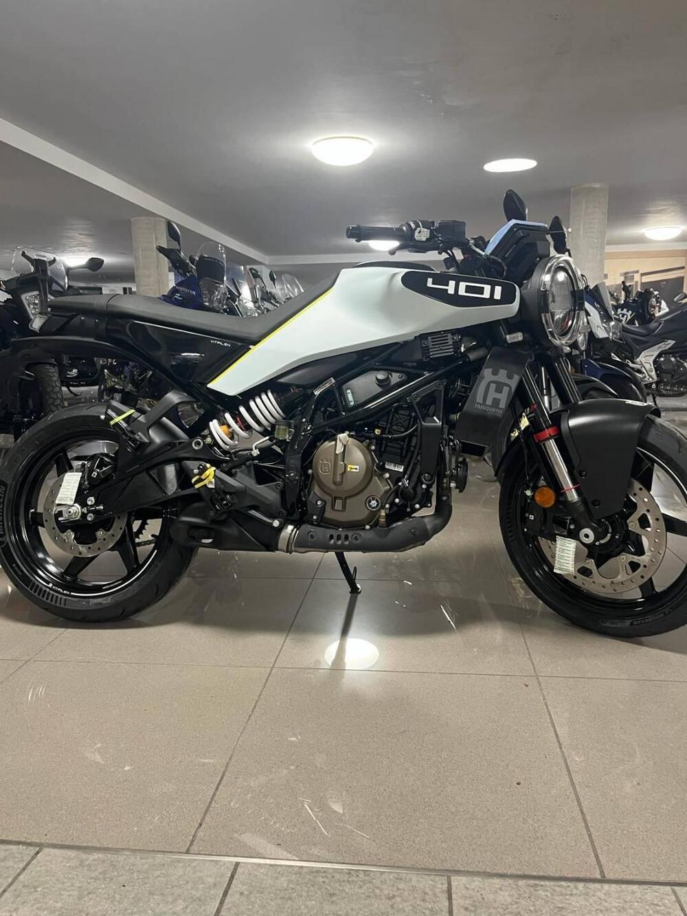 Husqvarna Vitpilen 401 (2024 - 26) (4)