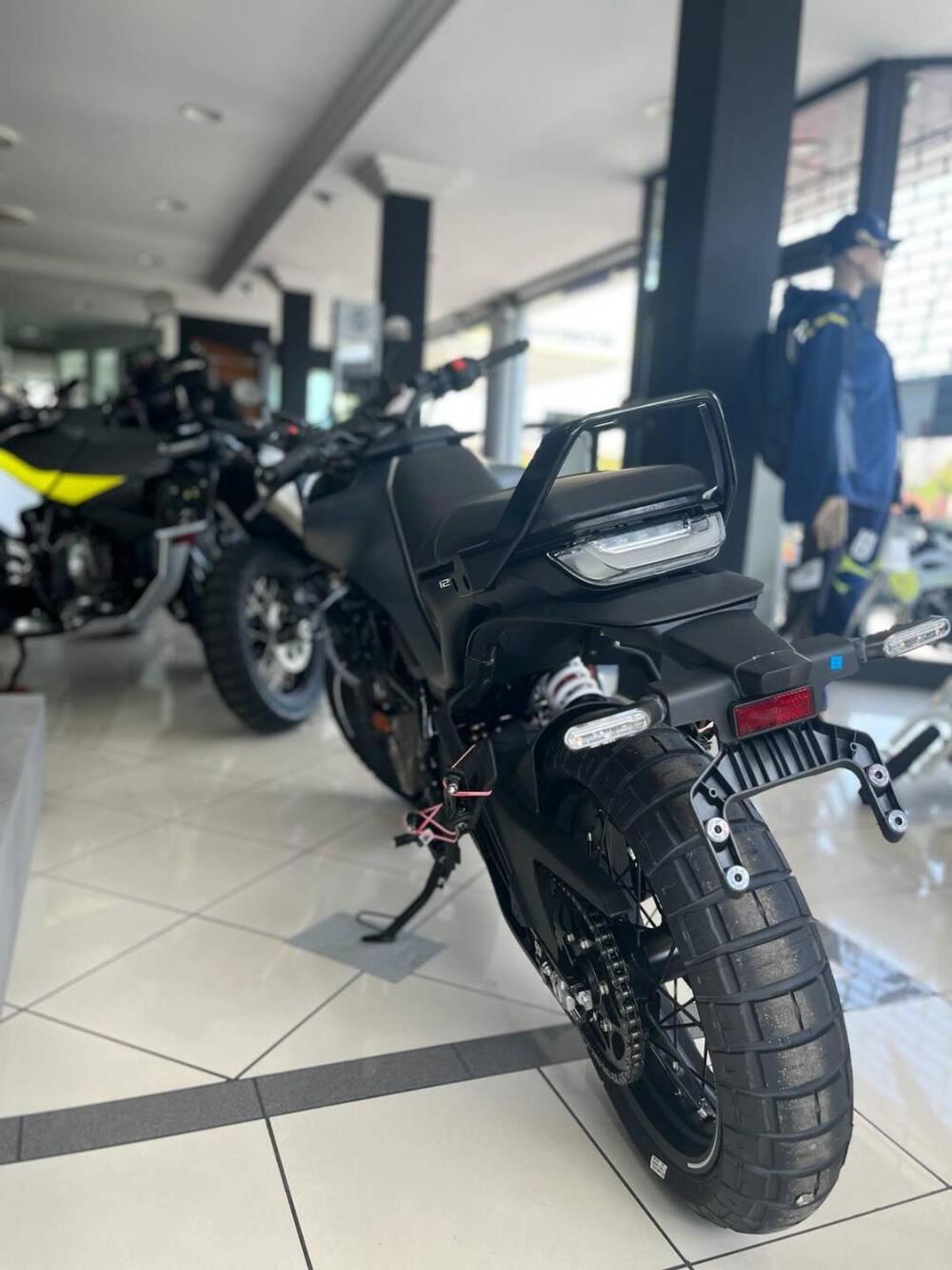 Husqvarna Svartpilen 125 (2024 - 25) (4)