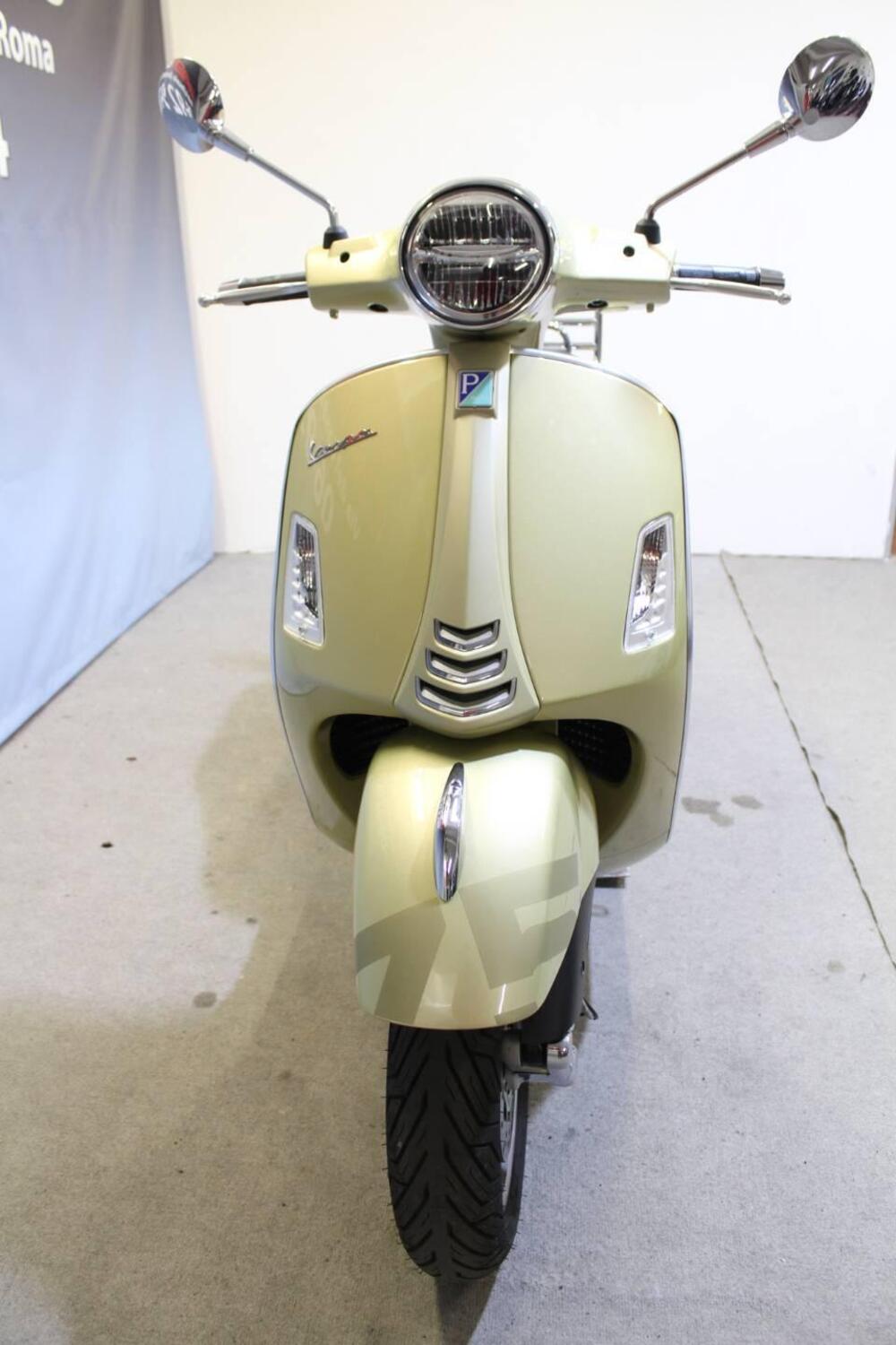 Vespa GTS 300 Supertech hpe 75th (2021) (12)