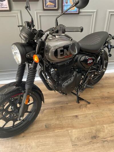 Royal Enfield HNTR 350 (2022 - 25) nuova