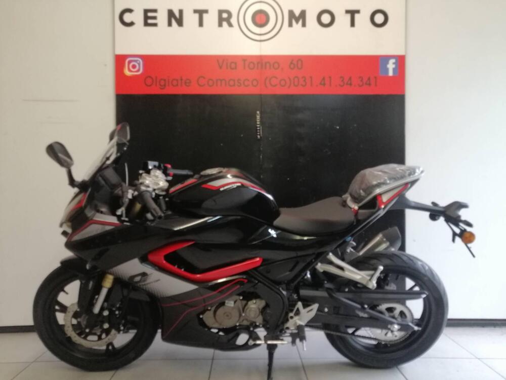 QJ Motor SRK 125 R (2024) (9)