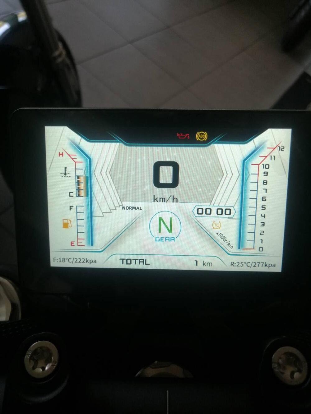 QJ Motor SRK 600 (2025) (8)