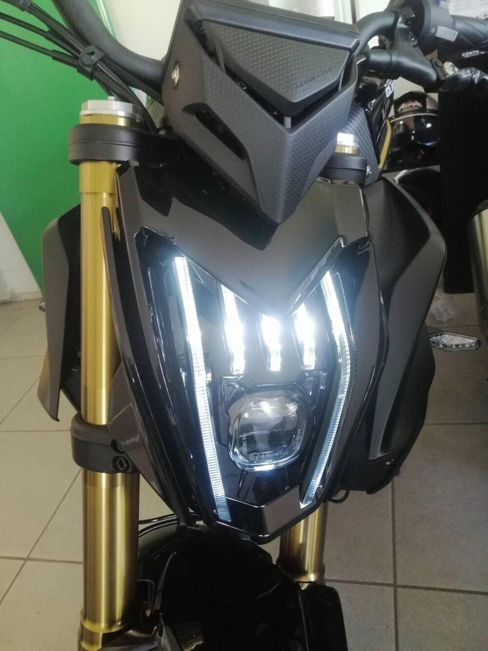 QJ Motor SRK 600 (2025) (6)