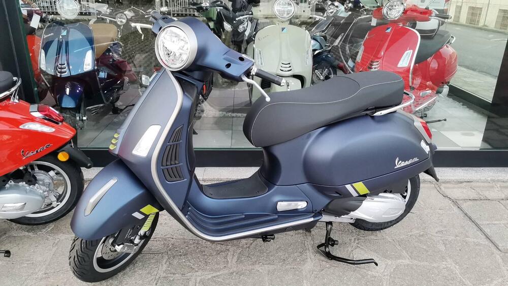 Vespa GTS 300 Super Tech (2023 - 24)