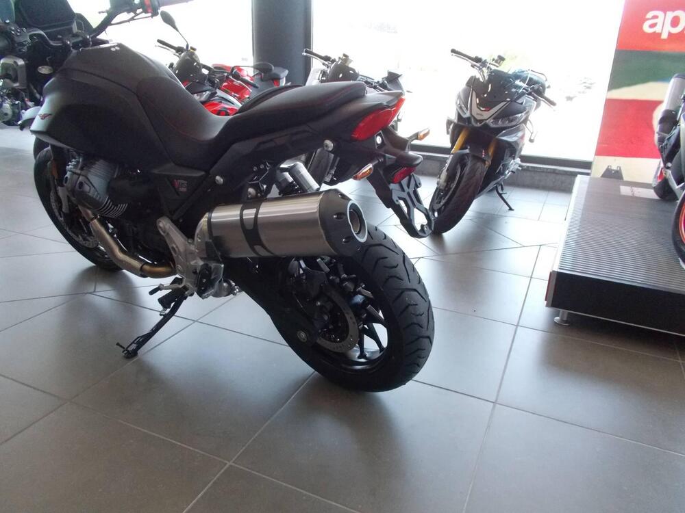 Moto Guzzi V85 Strada (2024 - 26) (6)