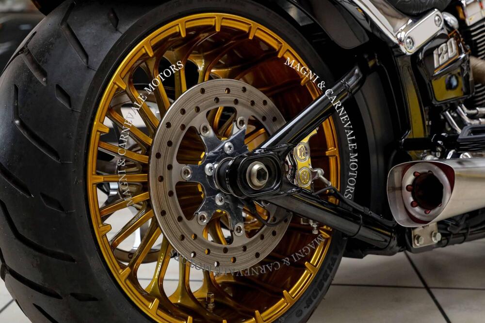 Harley-Davidson 1690 Breakout (2013 - 17) - FXSB (11)