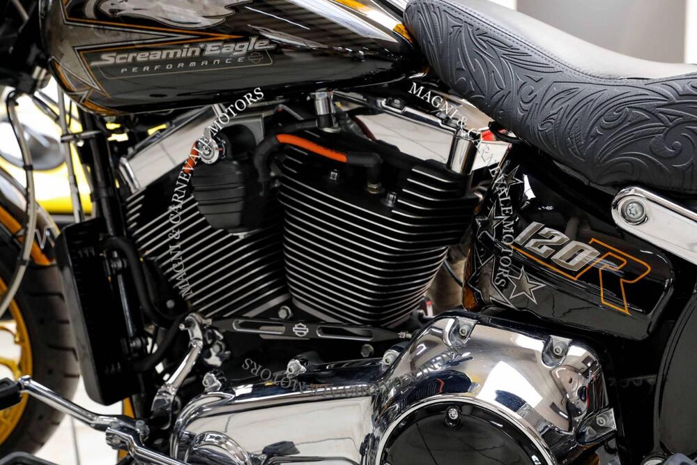 Harley-Davidson 1690 Breakout (2013 - 17) - FXSB (16)