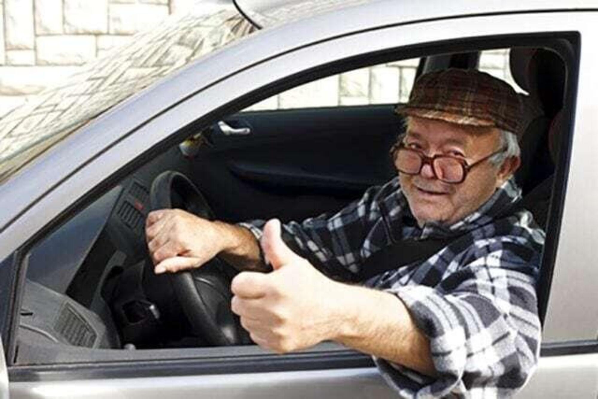 Anziano al volante, pericolo costante