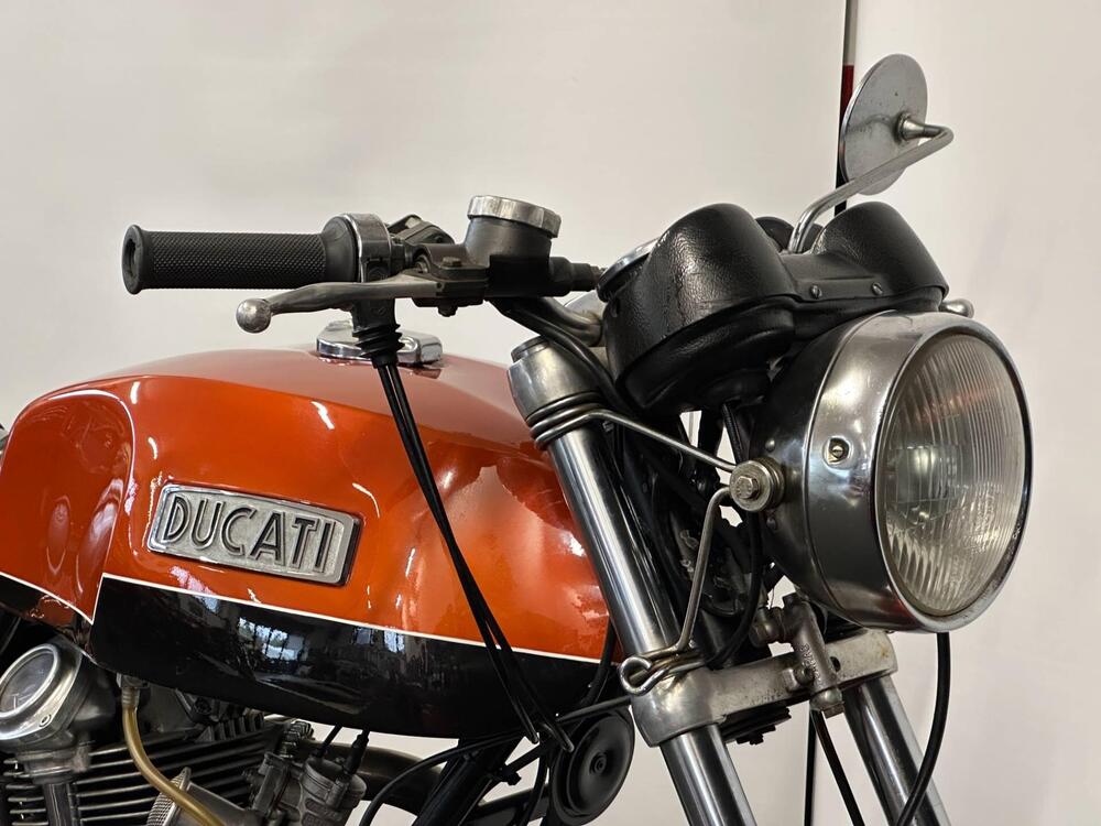 Ducati 750 GT (13)