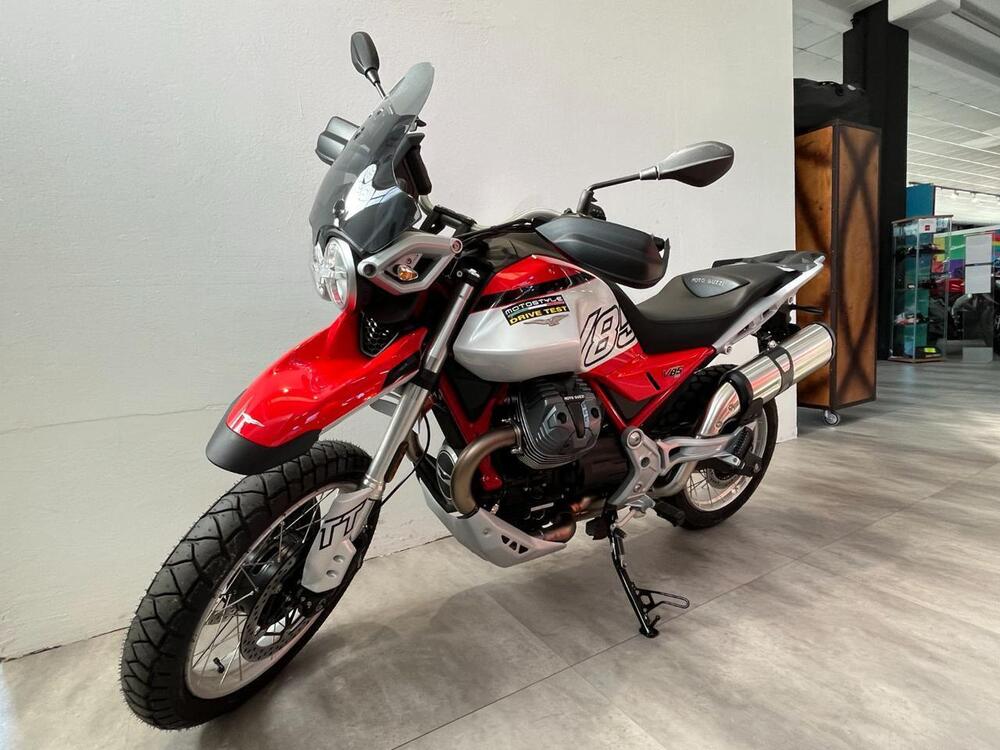 Moto Guzzi V85 TT (2024 - 25) (4)