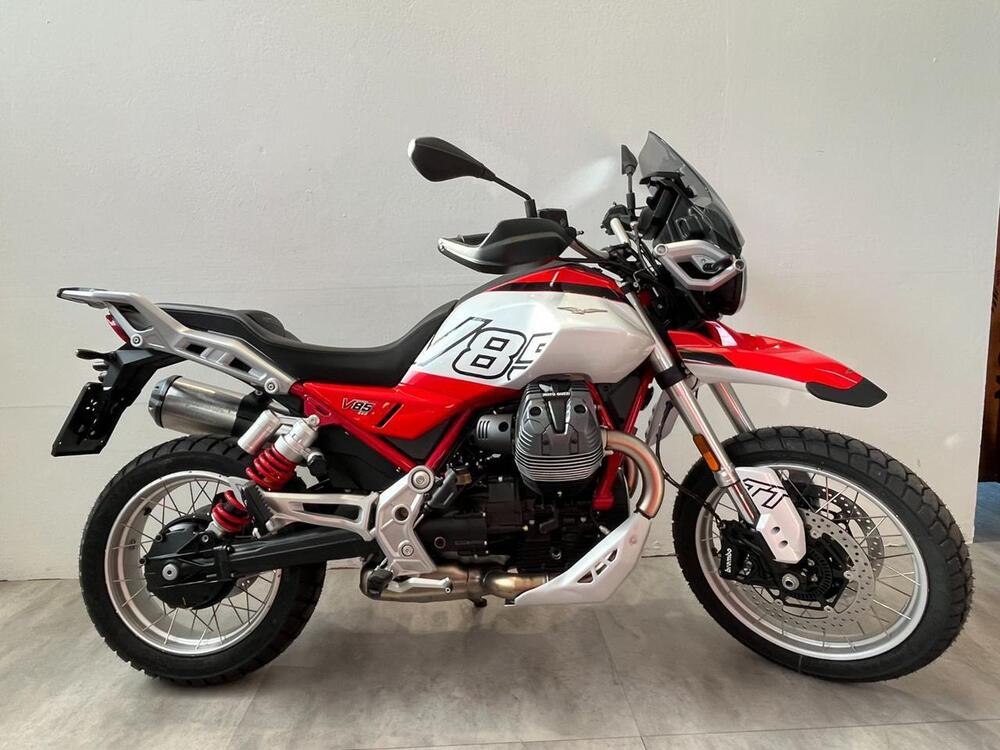 Moto Guzzi V85 TT (2024 - 25)