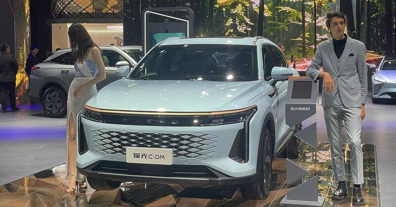 Jaguar e Land Rover elettriche e ibride: accordo con i cinesi di Chery