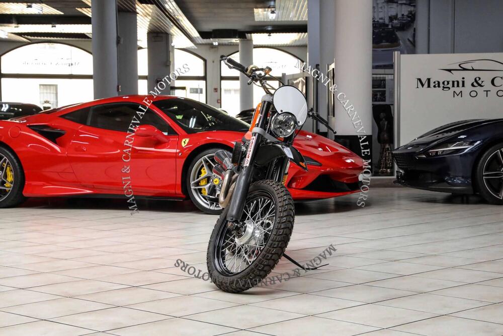 Harley-Davidson 883 R (2008 - 16) - XL 883R (4)