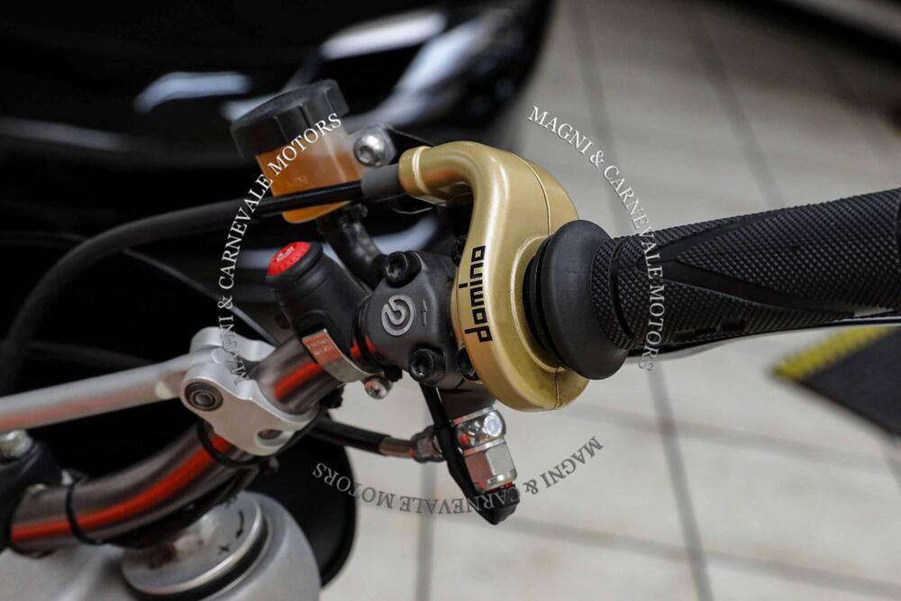 Harley-Davidson 883 R (2008 - 16) - XL 883R (20)