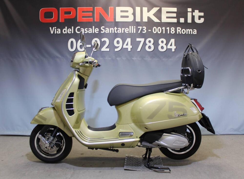 Vespa GTS 300 Supertech hpe 75th (2021) (2)