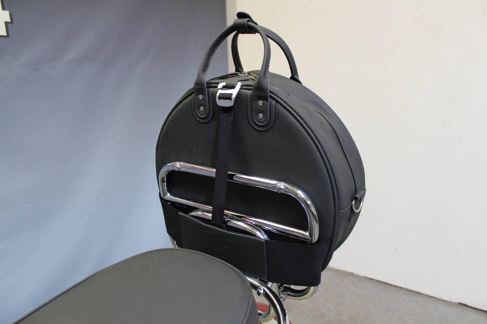 Vespa GTS 300 Supertech hpe 75th (2021) (16)