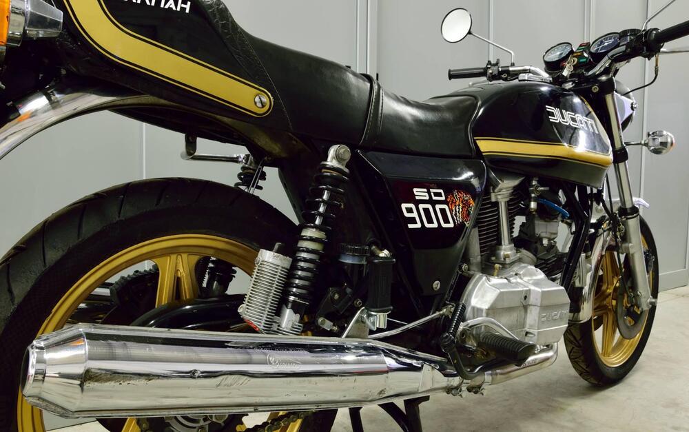 Ducati  900 Darmah (6)