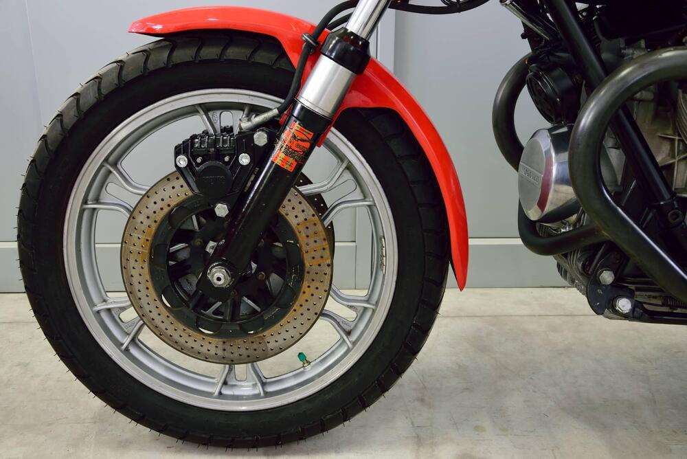 Moto Guzzi 850 Le Mans (7)