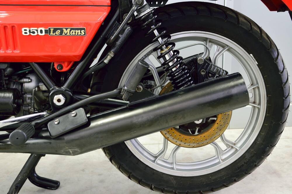 Moto Guzzi 850 Le Mans (9)