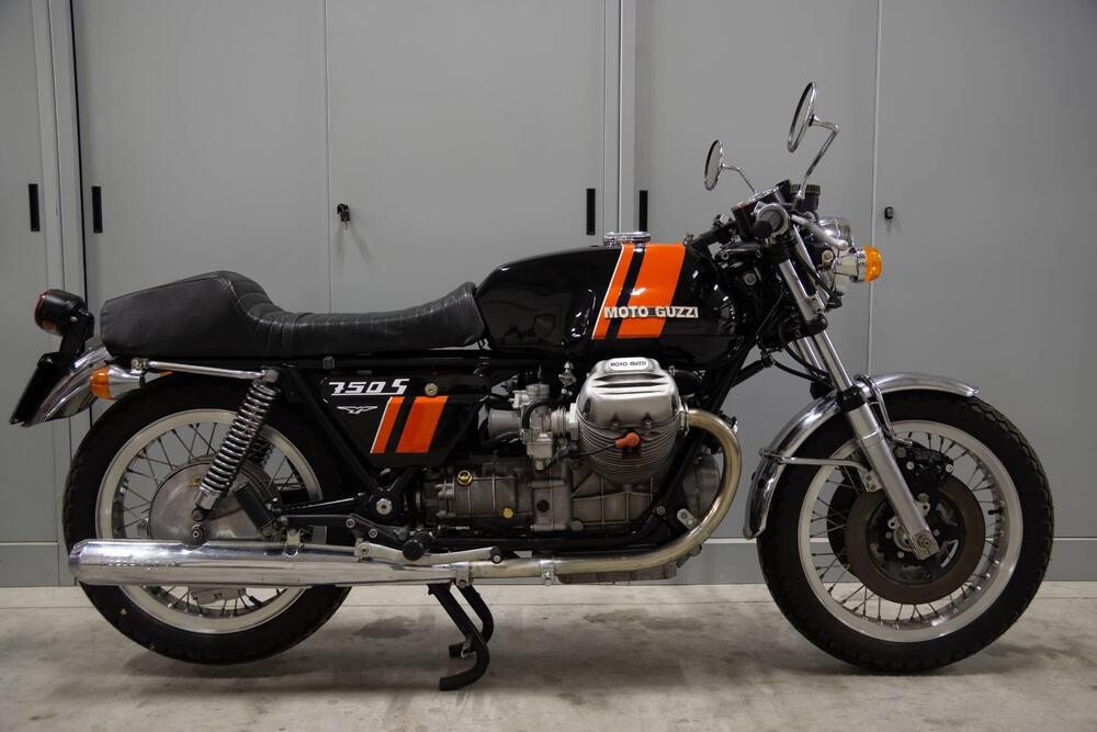 Moto Guzzi V 750 S