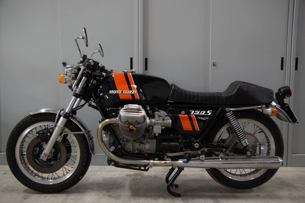 Moto Guzzi V 750 S (2)