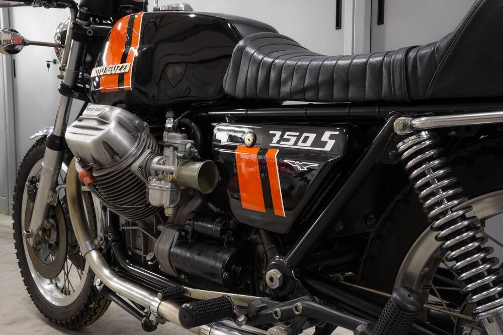 Moto Guzzi V 750 S (3)