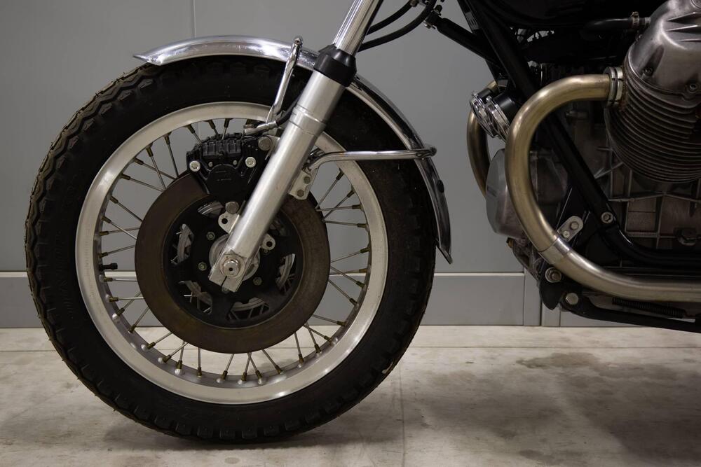 Moto Guzzi V 750 S (7)