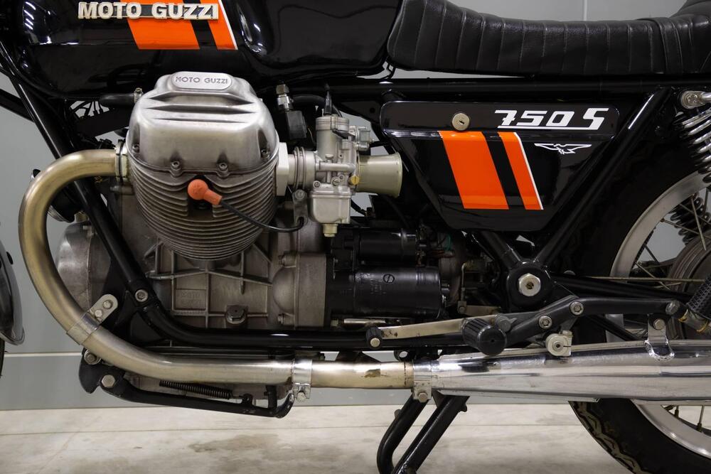 Moto Guzzi V 750 S (8)