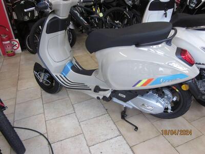 Vespa Primavera 125 (2024 - 25) nuova