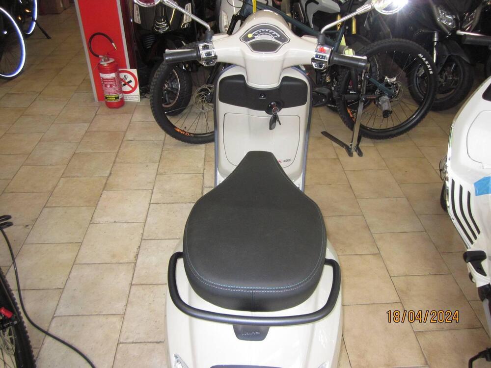 Vespa Primavera 125 (2024 - 25) (4)