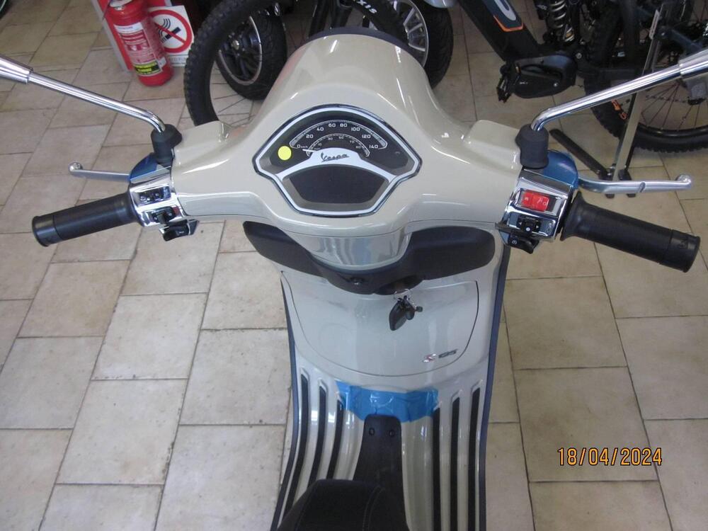 Vespa Primavera 125 (2024 - 25) (5)