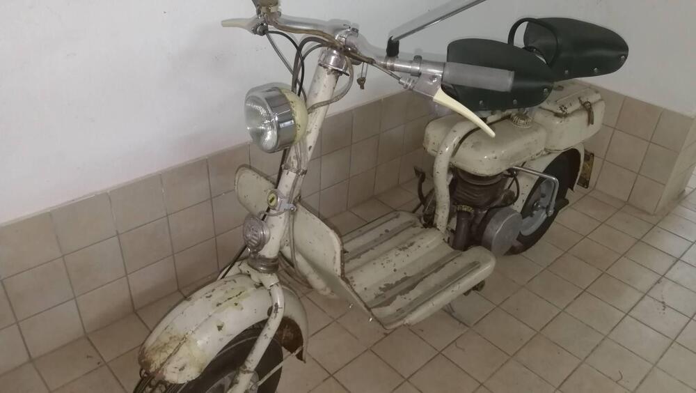 Lambretta 125D (3)