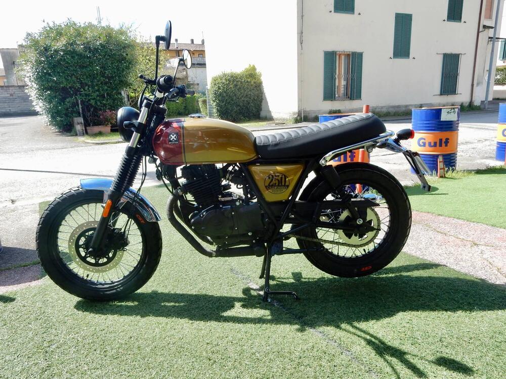 Brixton Motorcycles Cromwell 250 (2021 - 25) (4)