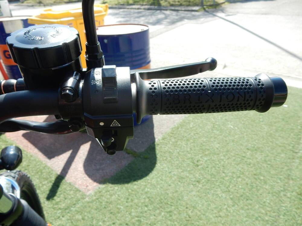 Brixton Motorcycles Cromwell 250 (2021 - 25) (17)