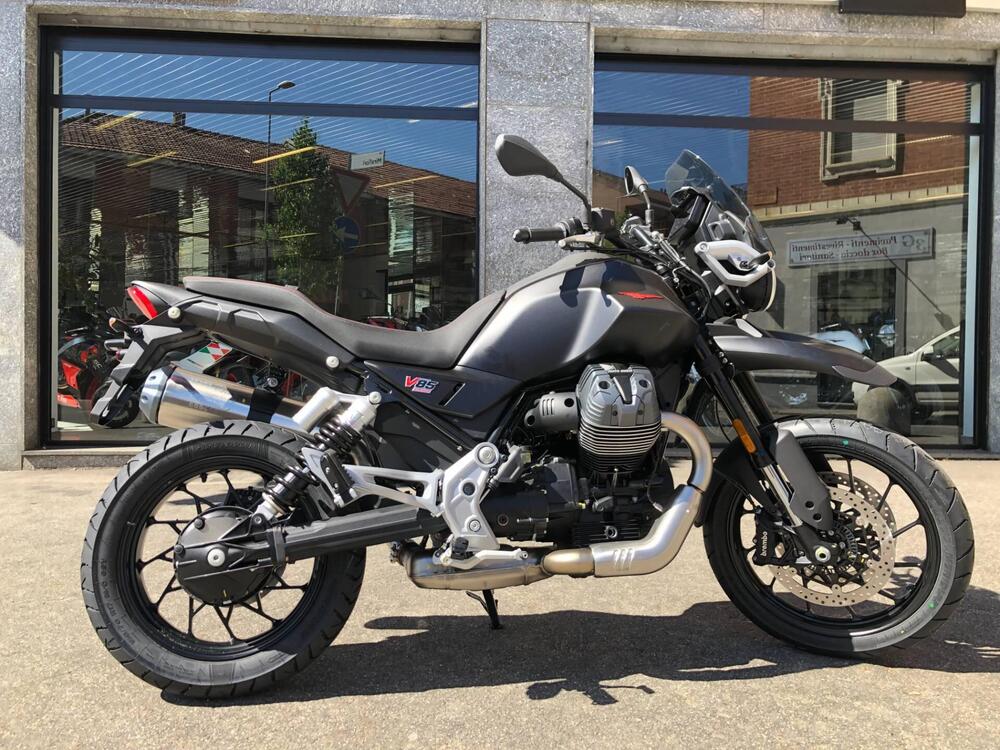 Moto Guzzi V85 Strada (2024 - 25) (2)